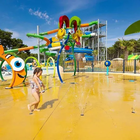 4 Etoiles - Parc Aquatique - Eeibec אתר קמפינג *